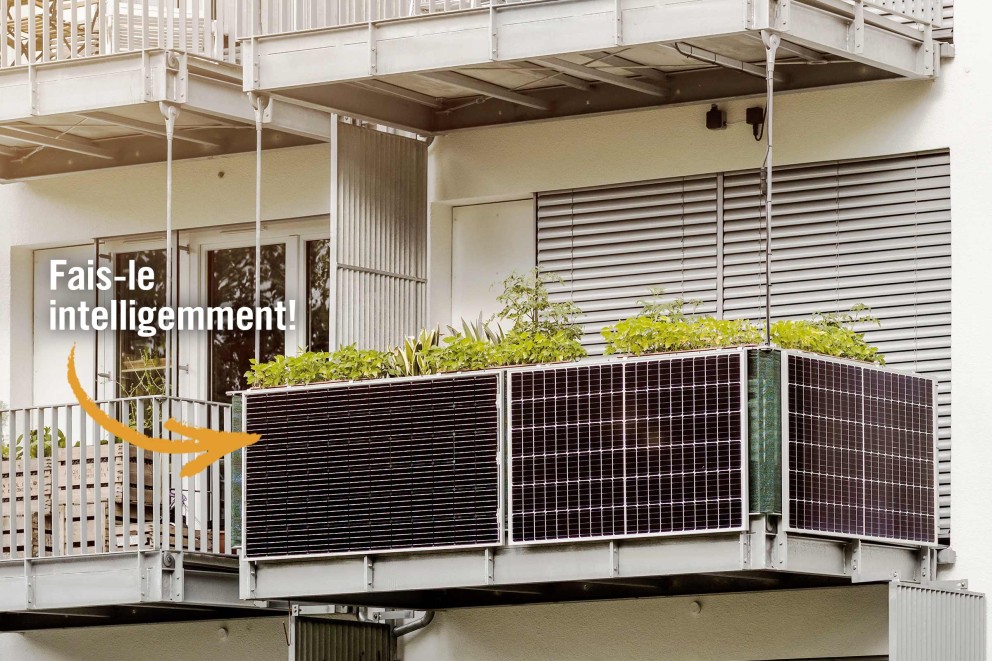 Système Solaire Centrale Solaire Panneaux Solaires Sur Un Balcon